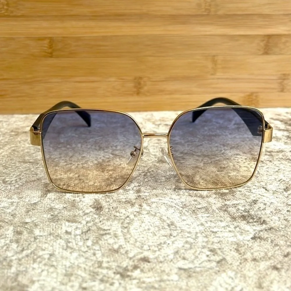 NWOT John Varvatos Square Frame Gold Tone Rim Sunglasses Blue Gradient Lens